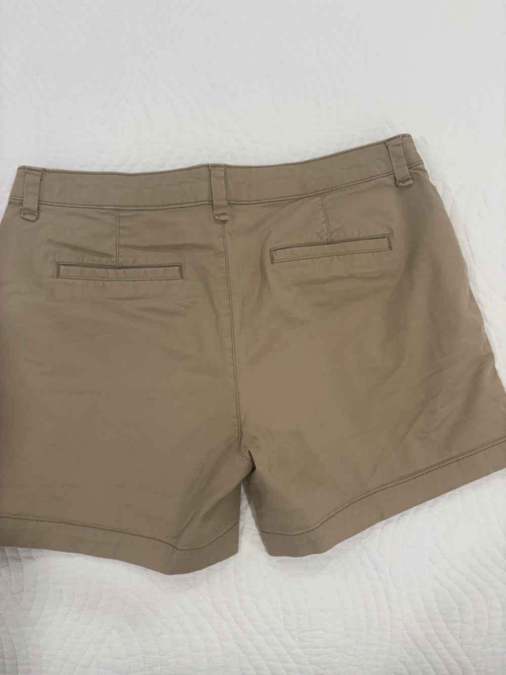 GAP Women's Tan Chino Bermuda Shorts - Picture 5 of 8